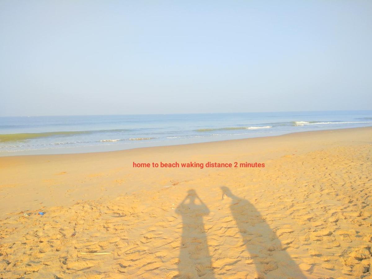 Sarvesh R Arundekar Home Stay Gokarna in Beach Side AC Room Exterior foto