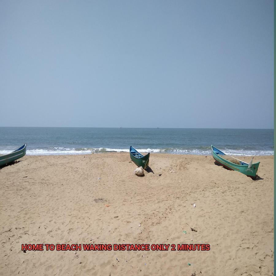 Sarvesh R Arundekar Home Stay Gokarna in Beach Side AC Room Exterior foto